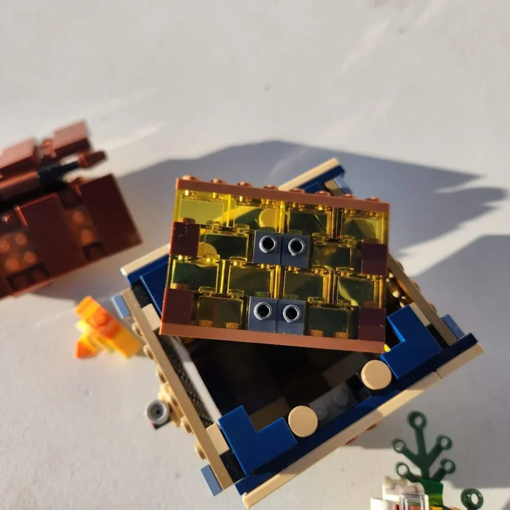 LEGO BEEHIVE BEE HIVE BEEKEEPING HONEY Bees Honeycomb Flowhive Flow Hive